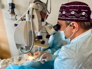 Львів: Пацієнту пересадили рогівку ока